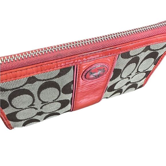 Coach New York Signature Wristlet - Picture 4 of 9